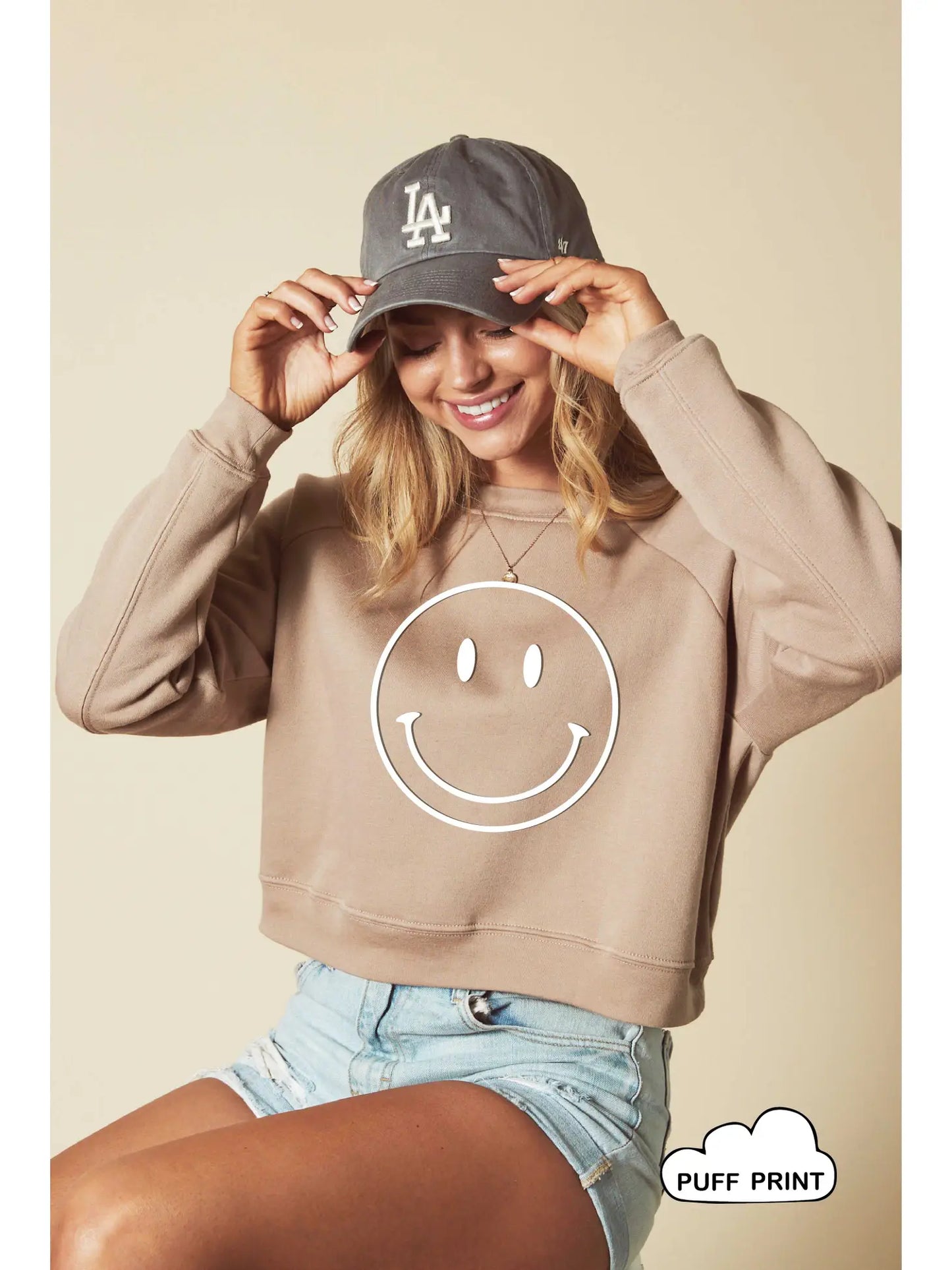 SMILEY FACE Puff Print Mid-Length Sweatshirt CROP